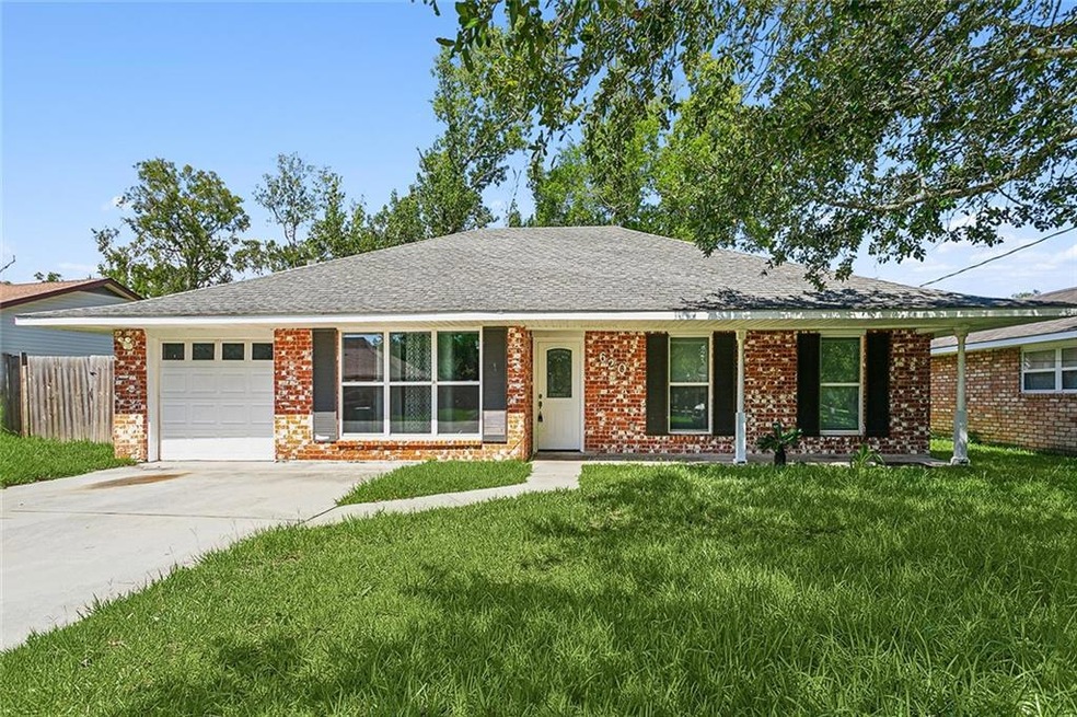 620 Markham Dr, Slidell, LA 70458 - photo 1