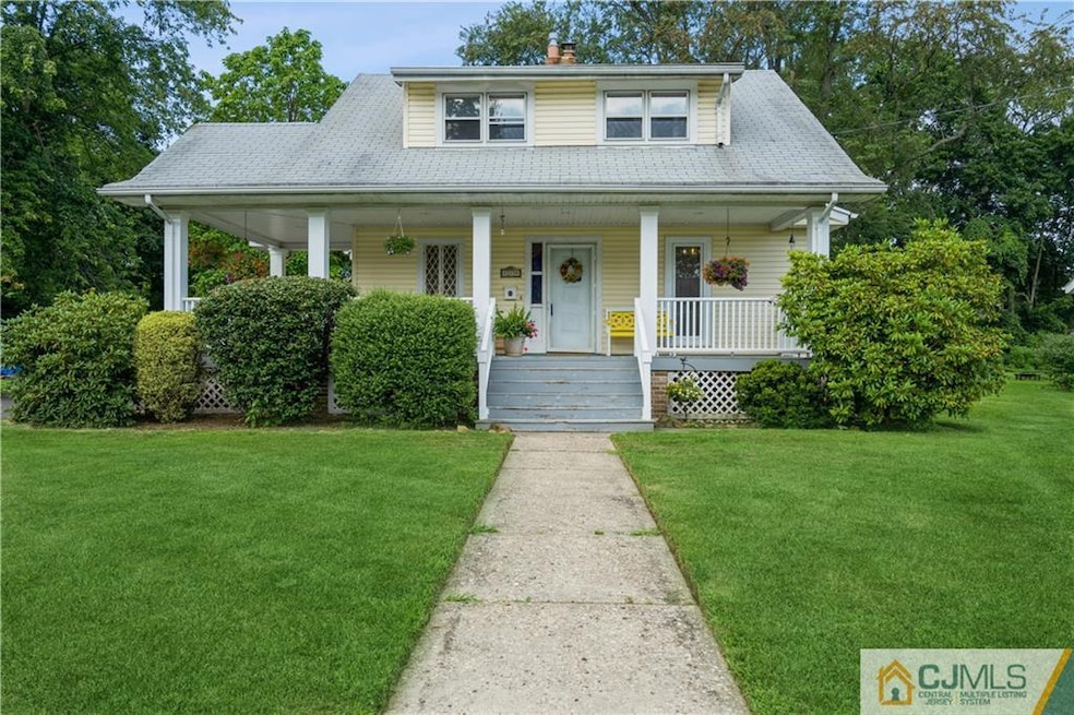 319 Dorn Ave, Middlesex, NJ 08846 - photo 1