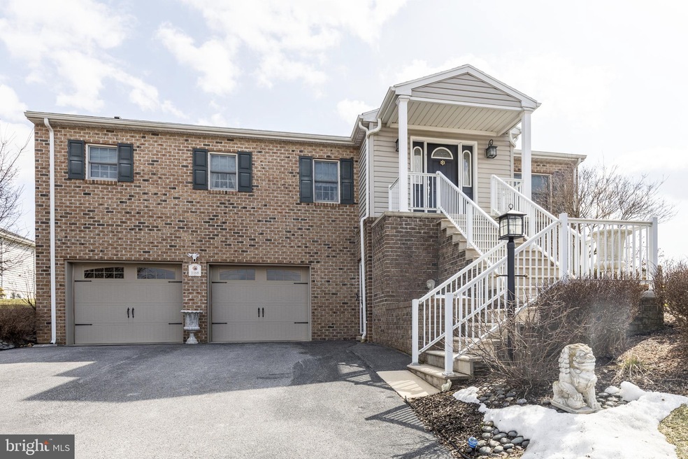 1168 Hollywell Ave, Chambersburg, PA 17201 - photo 1