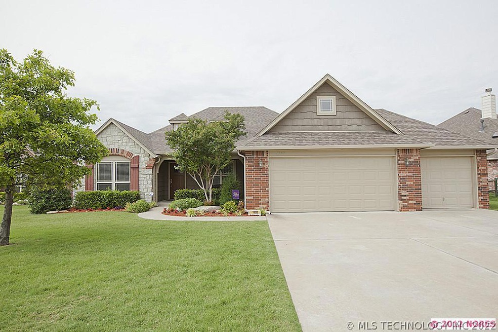 One level full brick home with open floor plan