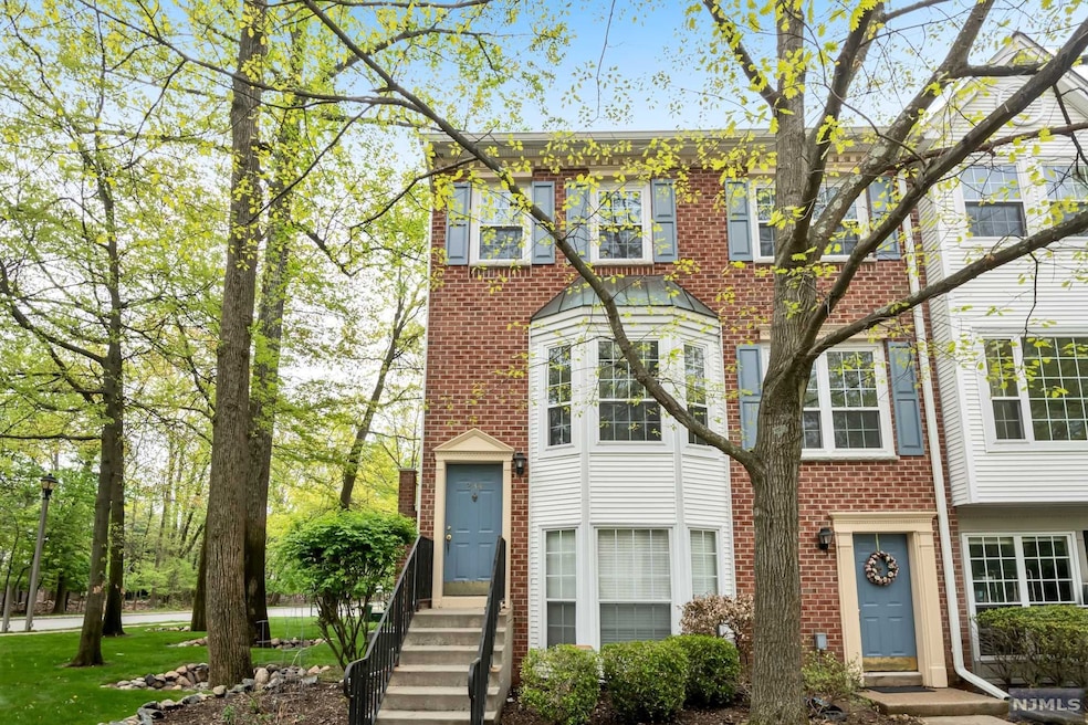 234 Larch Ln, Mahwah, NJ 07430 - photo 1