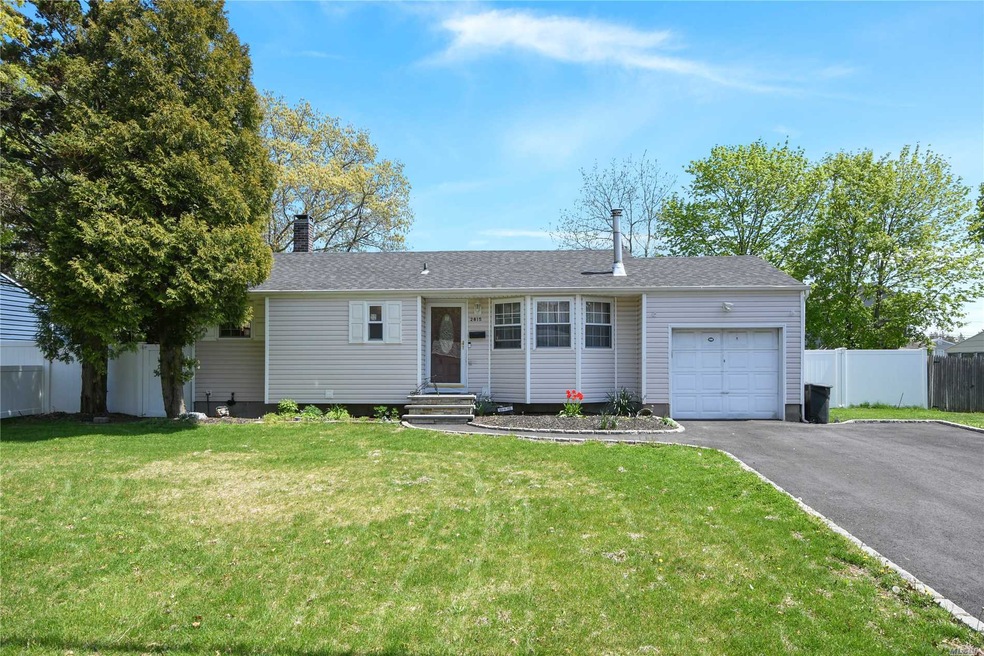 2815 Maine Ave, Medford, NY 11763 - photo 1