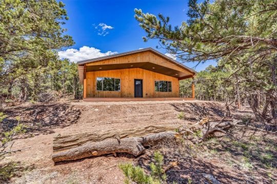 387 15th Trail