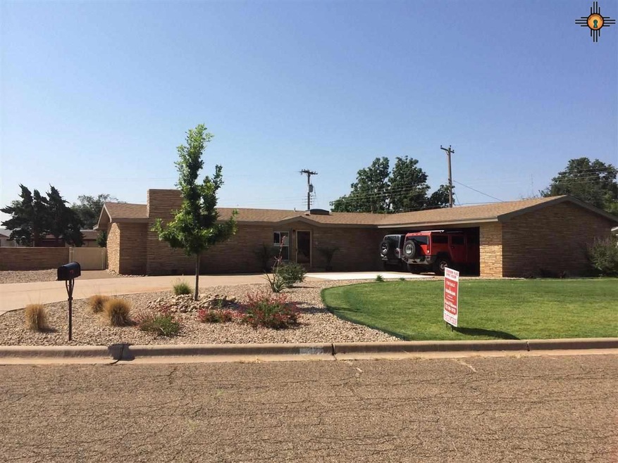 Large lot with nice yards