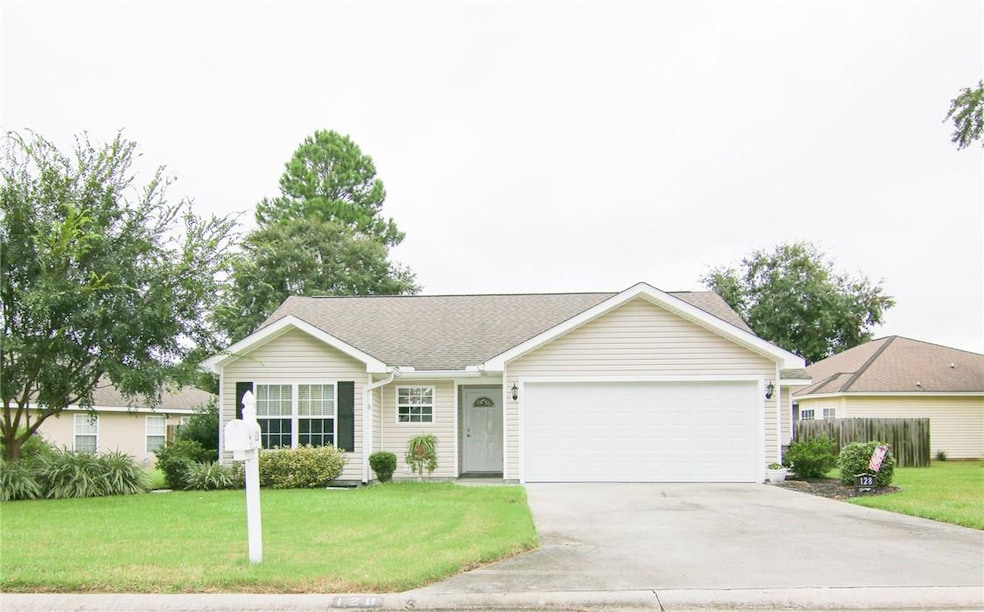 Nice landscaping and curb-appeal