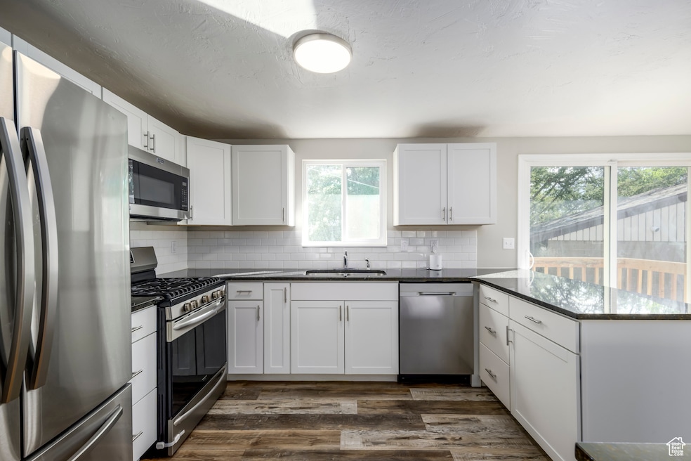 199 E Lynn Cir, Sandy, UT 84070 - photo 1