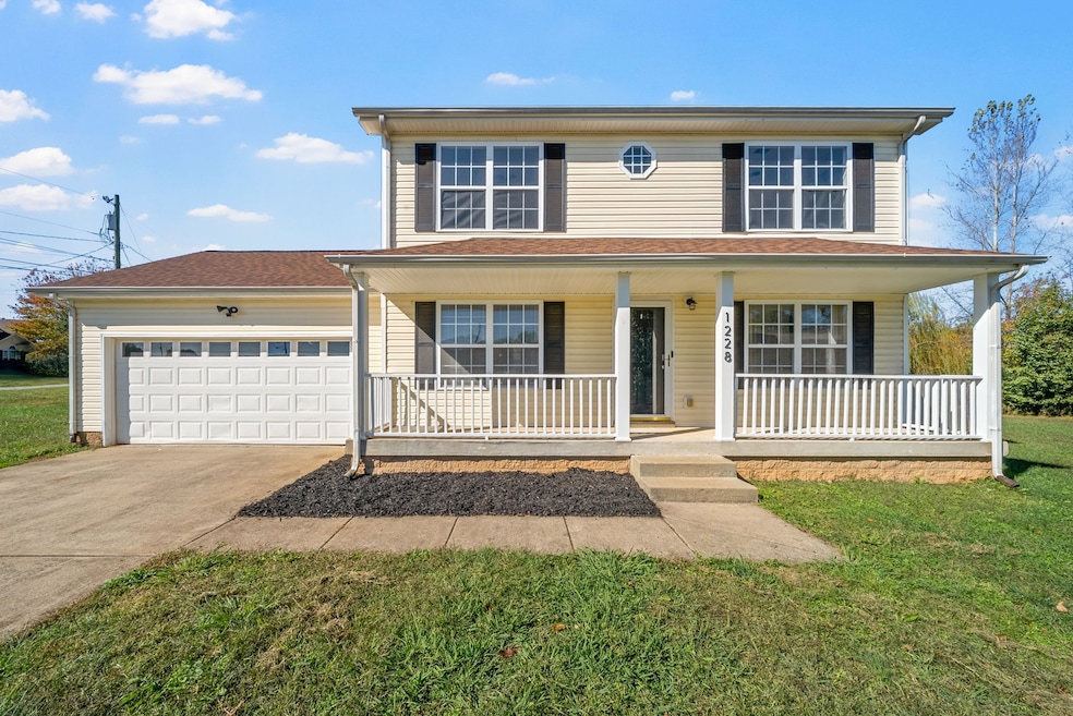 1228 Shorehaven Dr, Clarksville, TN 37042 - photo 1