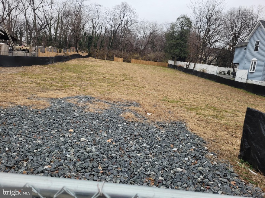 3907 48th St, Bladensburg, MD 20710 - photo 1