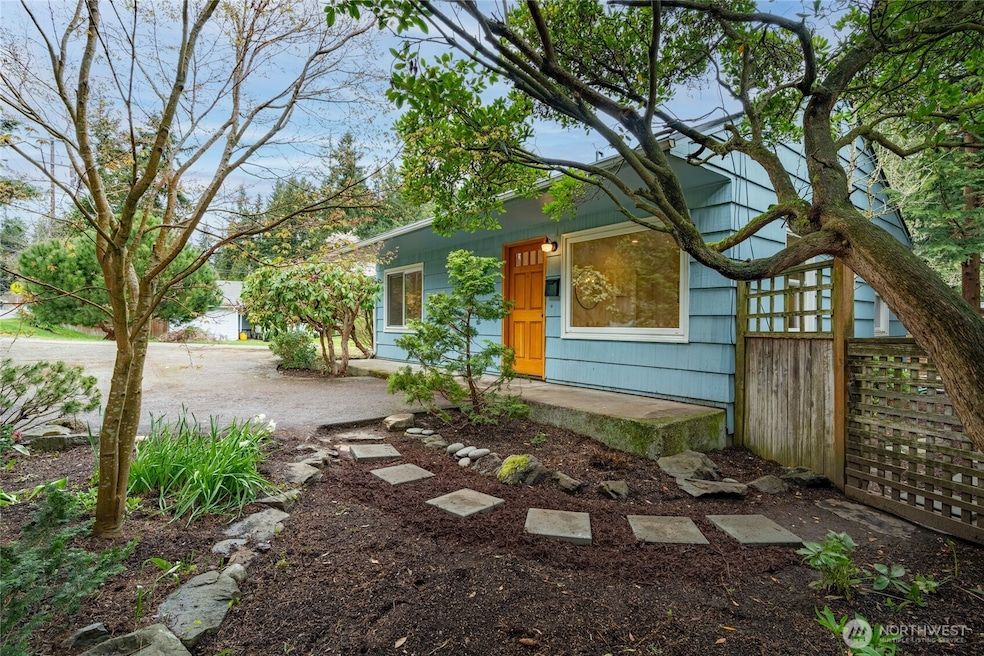 16334 25th Ave NE, Shoreline, WA 98155 - photo 1