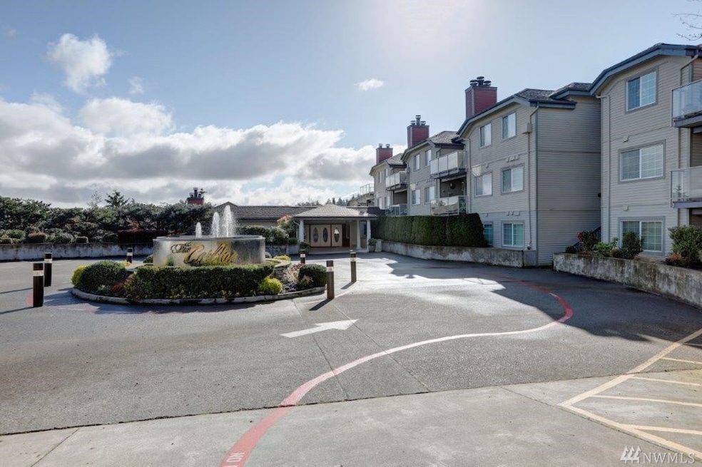 The Carlton unit 601, Mercer Island, WA 98040 - photo 1