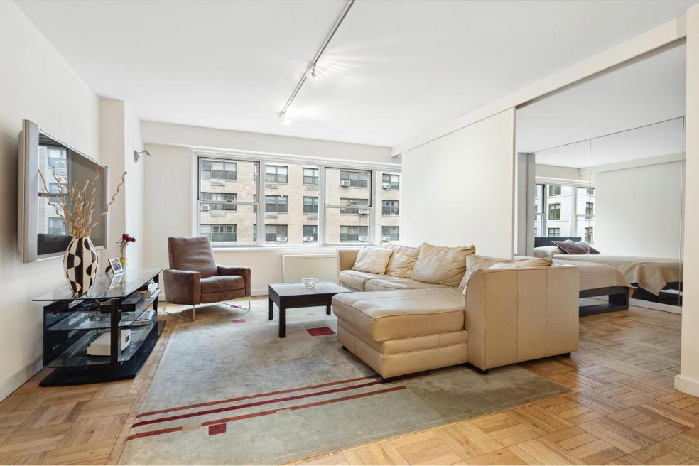 136 E 56th St unit 7E, New York, NY 10022 - photo 1