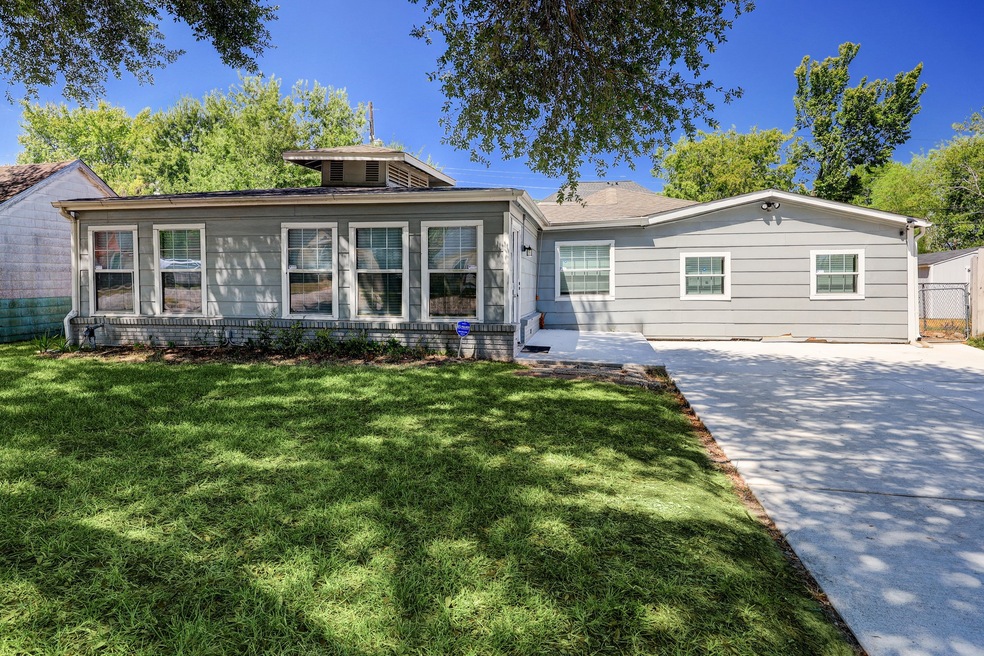 6618 Burkett St, Houston, TX 77021 - photo 1