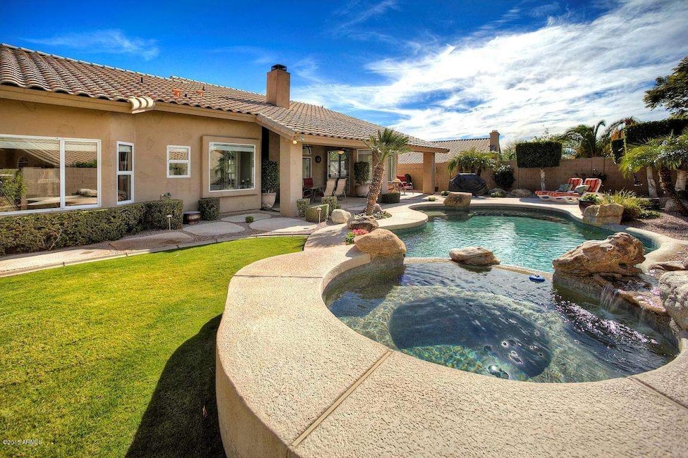 Heated Pebble-Tec Pool & Spa