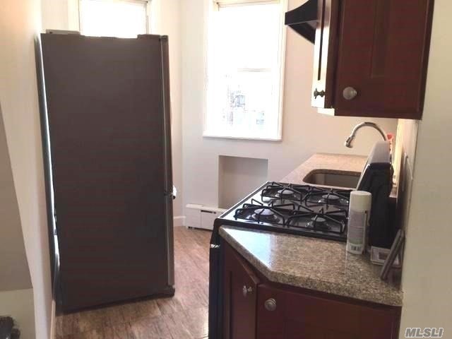 79-05 Elks Rd unit 1, Flushing, NY 11373 - photo 1