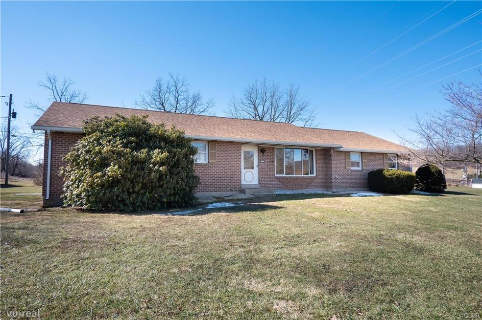 4536 S Sunset Dr, Coopersburg, PA 18036 - photo 1