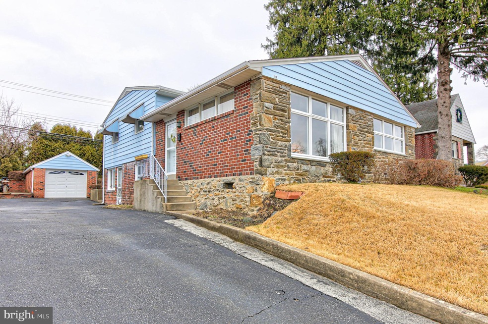 106 Greenbriar Ln, Havertown, PA 19083 - photo 1