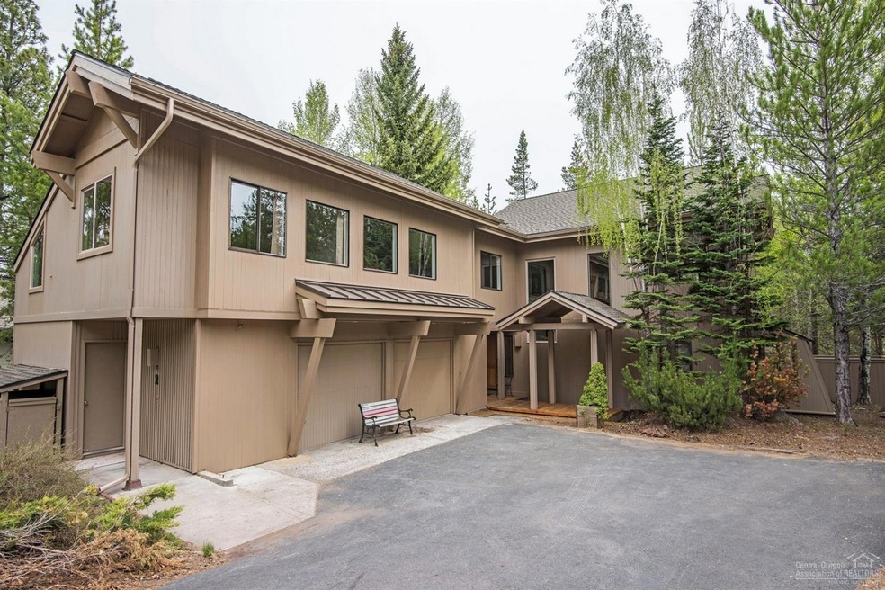 57524 Lark Ln, Sunriver, OR 97707 - photo 1