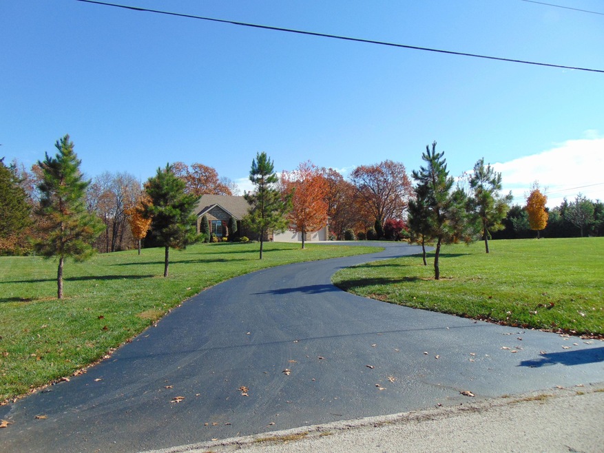 348 N Carroll Rd, Nixa, MO 65714 - photo 1