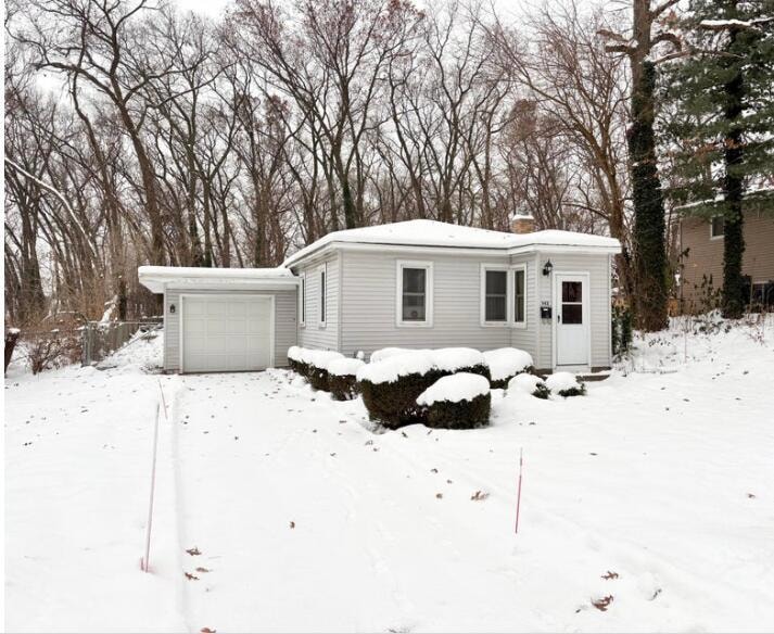 942 Oakcrest St SW, Wyoming, MI 49509 - photo 1