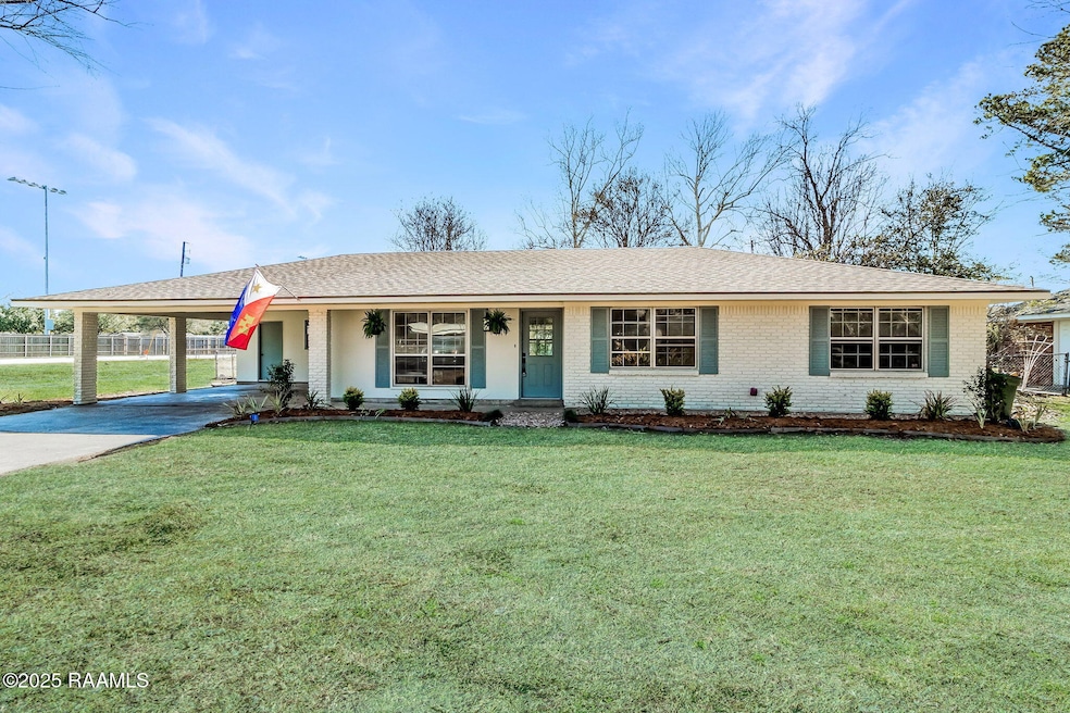 313 E Bayou Parkway, Lafayette, LA 70508