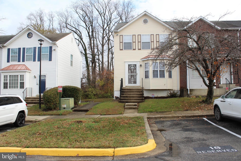 1316 Dillon Ct, Capitol Heights, MD 20743 - photo 1