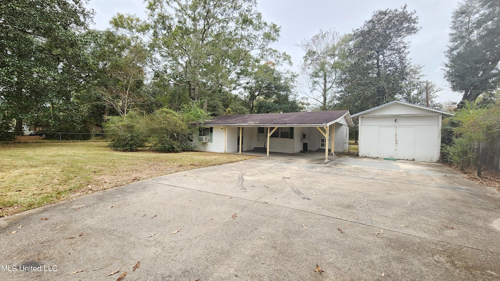 10509 Highway 613, Moss Point, MS 39562 - photo 1