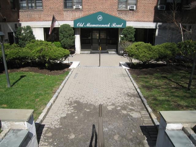 19 Old Mamaroneck Rd unit 5N, White Plains, NY 10605 - photo 1