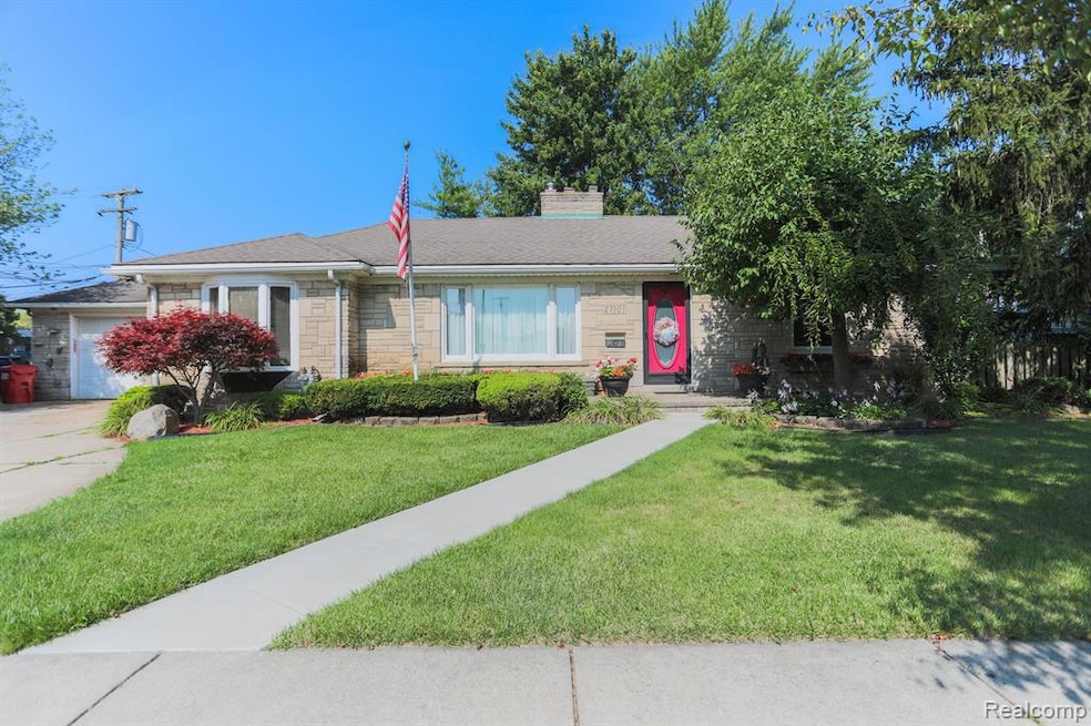 27101 Academy St, Roseville, MI 48066 - photo 1