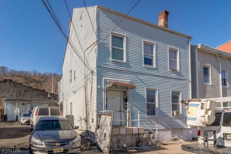 12 Chadwick St unit 4, Paterson, NJ 07503 - photo 1