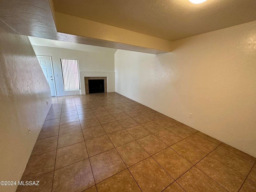 4021 N Weimer Place unit 15, Tucson, AZ 85719 - photo 1
