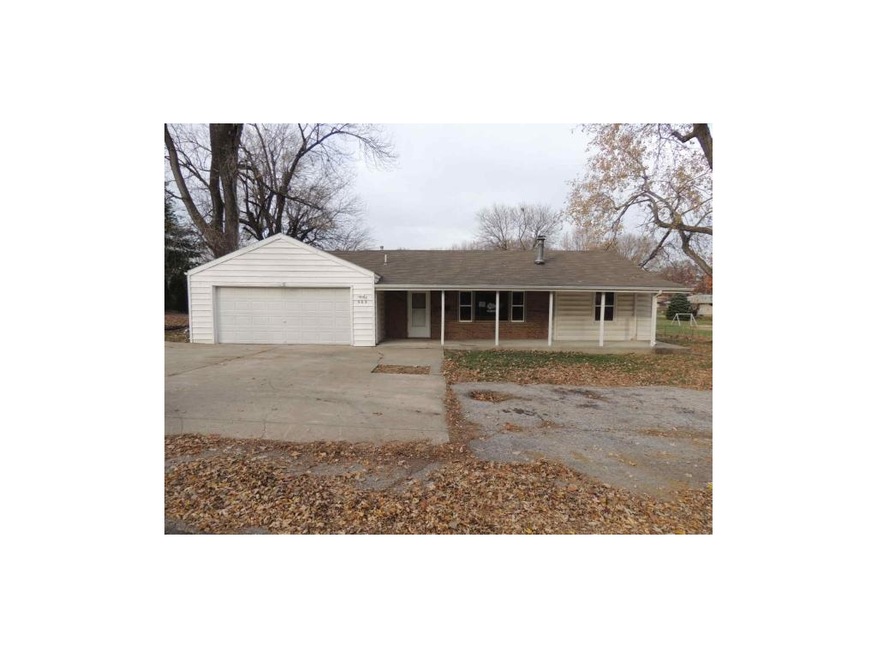 909 NW Zaun Ave, Blue Springs, MO 64015 - photo 1