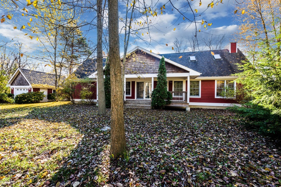 Three Oaks-102