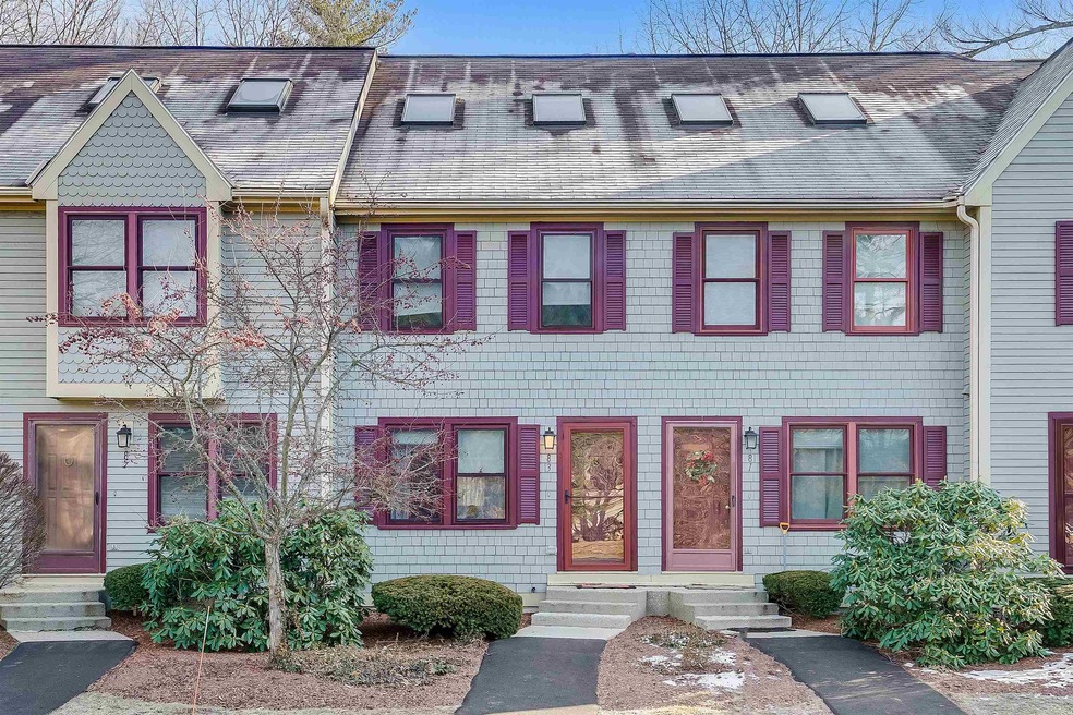 83 Bartemus Trail unit U471, Nashua, NH 03063 - photo 1