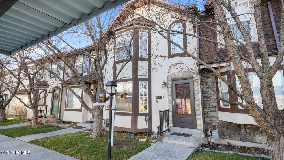 890 E Hamlet Cir N, Midway, UT 84049 - photo 1