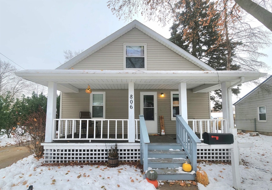 806 Mill St, Midland, MI 48640 - photo 1