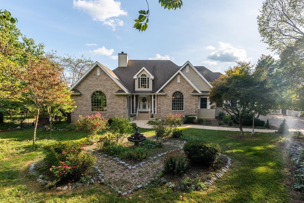 76 Mitchell Ln, Staunton, VA 24401 - photo 1