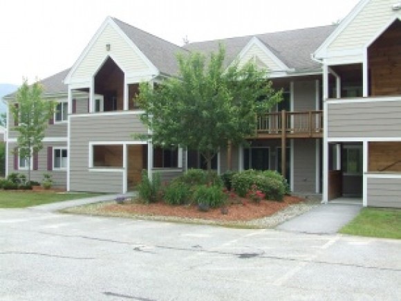 13-3 White Oak Ln unit 3, Lincoln, NH 03251 - photo 1