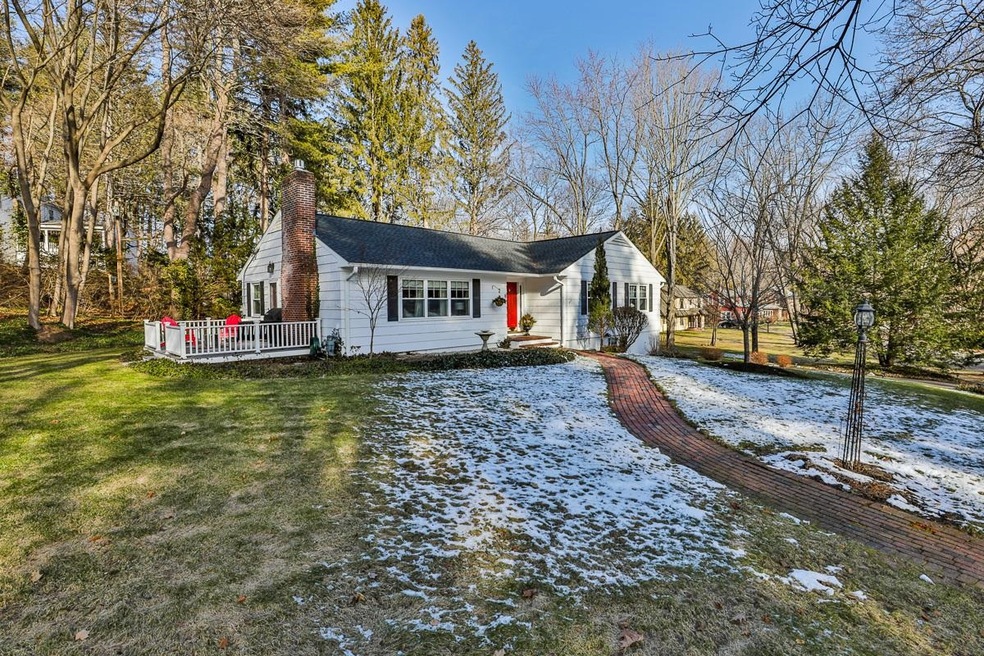 8 Swart Terrace, Nashua, NH 03064 - photo 1