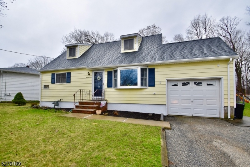 23 Overlook Dr, Oak Ridge, NJ 07438 - photo 1