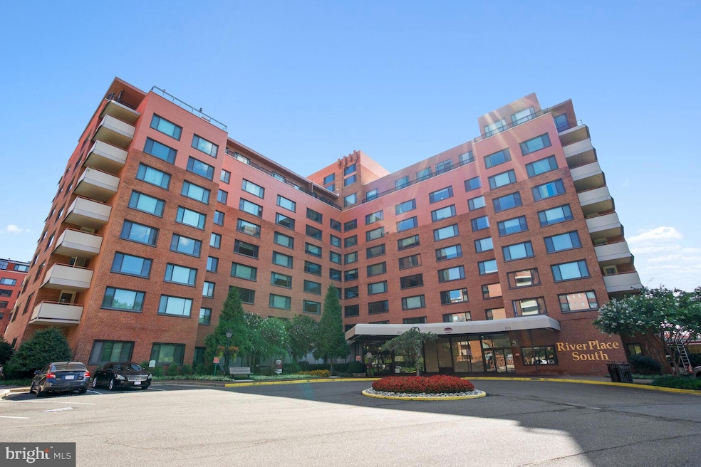 1011 Arlington Blvd unit 428, Arlington, VA 22209 - photo 1