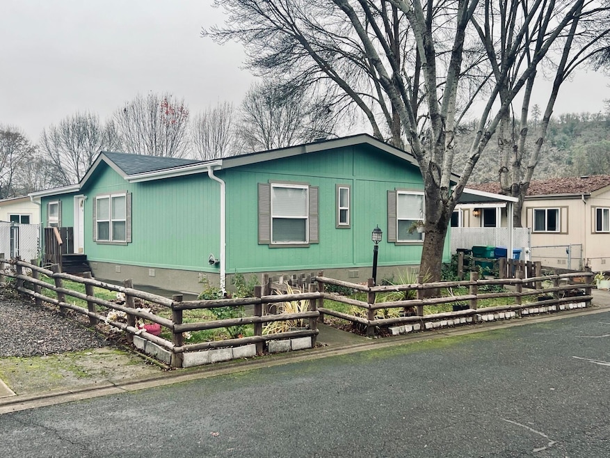 633 E Archwood Dr unit 46, Eagle Point, OR 97524 - photo 1