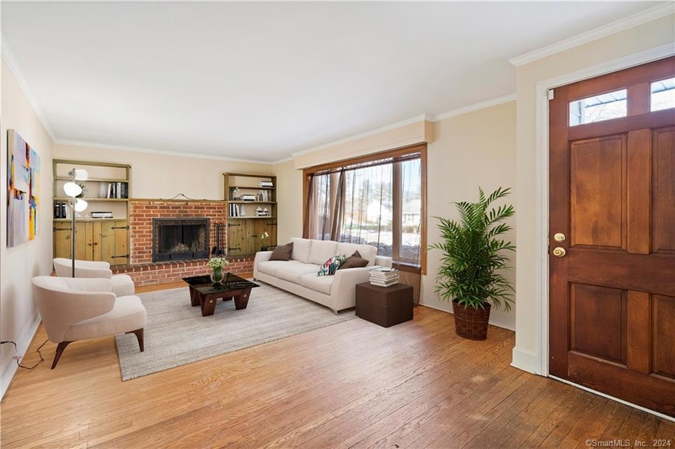 28 Oakridge Rd, Waterbury, CT 06706 - photo 1