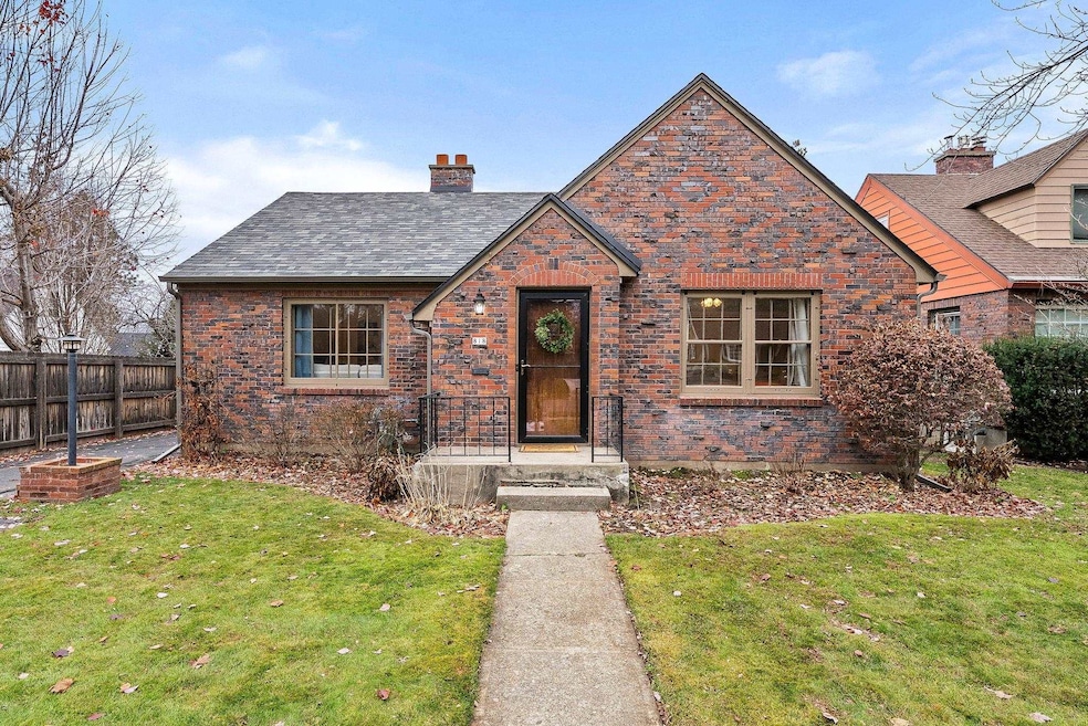 818 W 27th Ave, Spokane, WA 99203 - photo 1