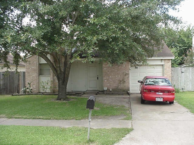 7631 Lemma Dr, Houston, TX 77041 - photo 1