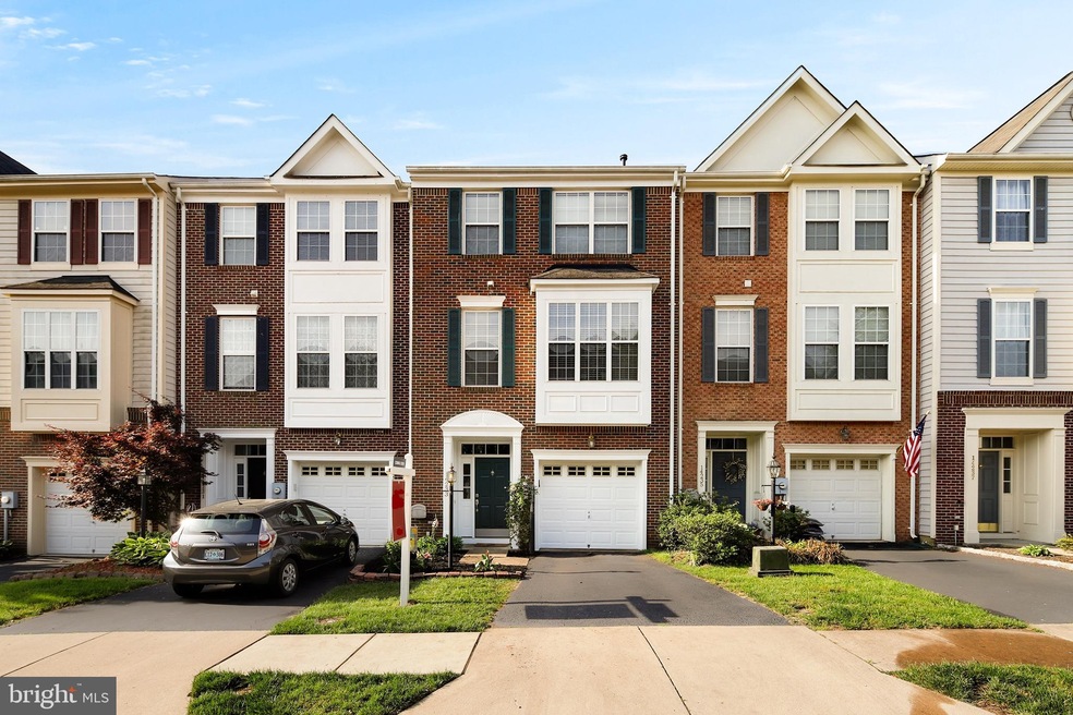 14233 Legend Glen Ct, Gainesville, VA 20155 - photo 1