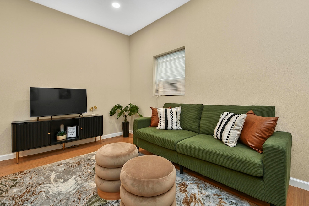 1220 E Pacific St unit 11a, Springfield, MO 65803 - photo 1