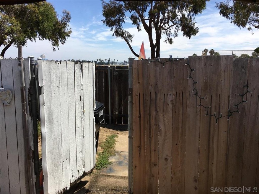 5024 W Point Loma Blvd, San Diego, CA 92107 - photo 1