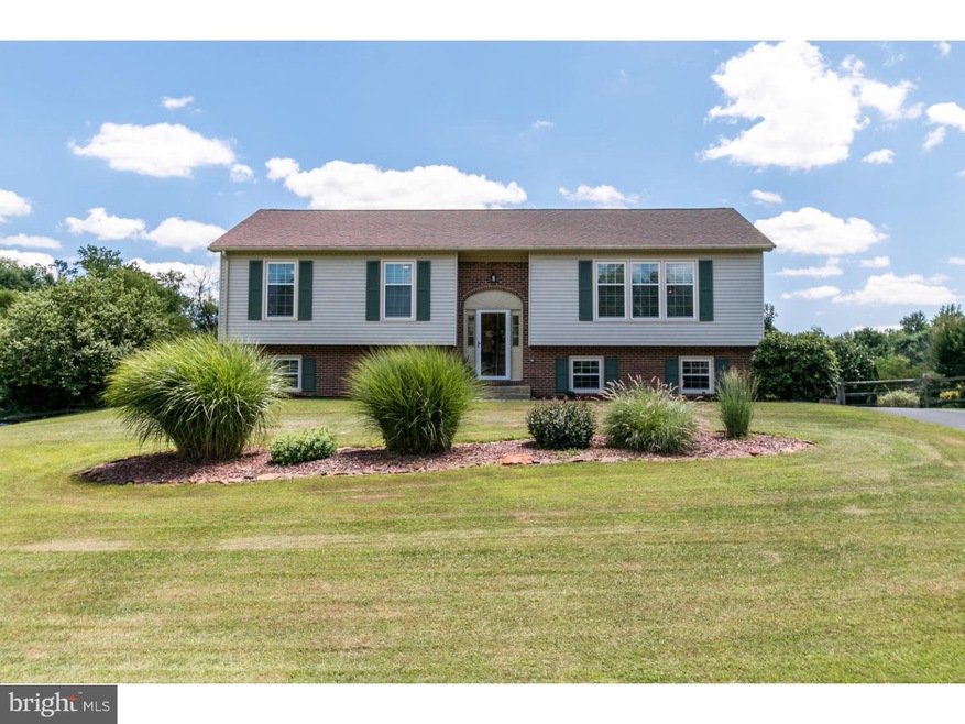 813 Jeffrey Pine Dr, Bear, DE 19701 - photo 1