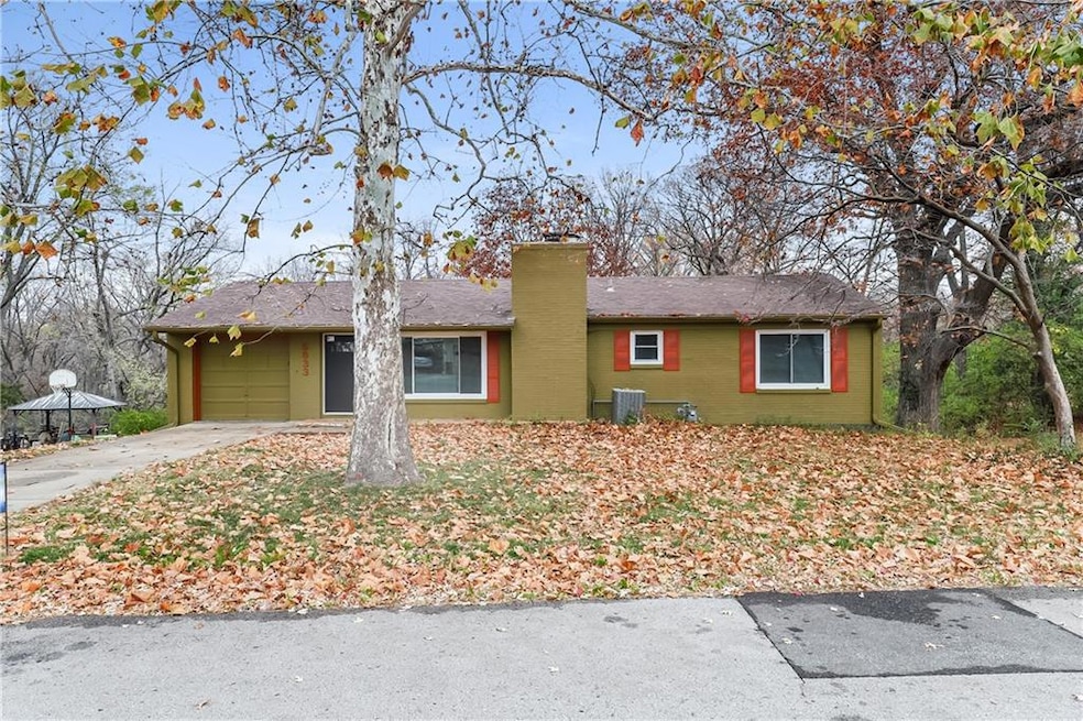 5833 N Lenox Ave, Kansas City, MO 64151 - photo 1