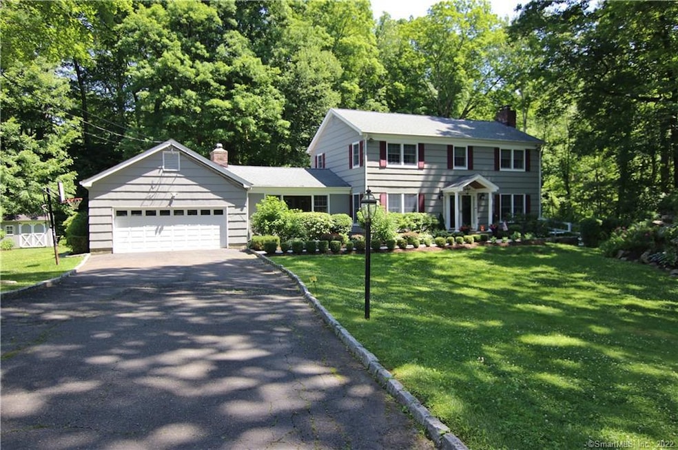 34 Butternut Place, Stamford, CT 06903 - photo 1